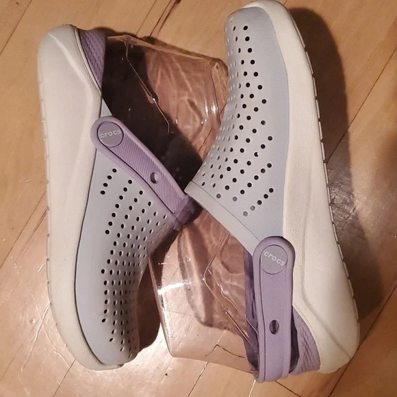 LiteRide by Crocs Kids Sz. J 2 Clogs - Picture 3 of 10